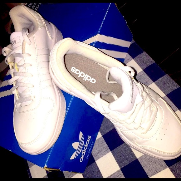 Adidas Neo Adidas Womens Hoops 2.0 Cloud White/Grey Badsketball Shoe Low - Picture 3 of 16